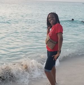 Meet your Posher, Vanessa